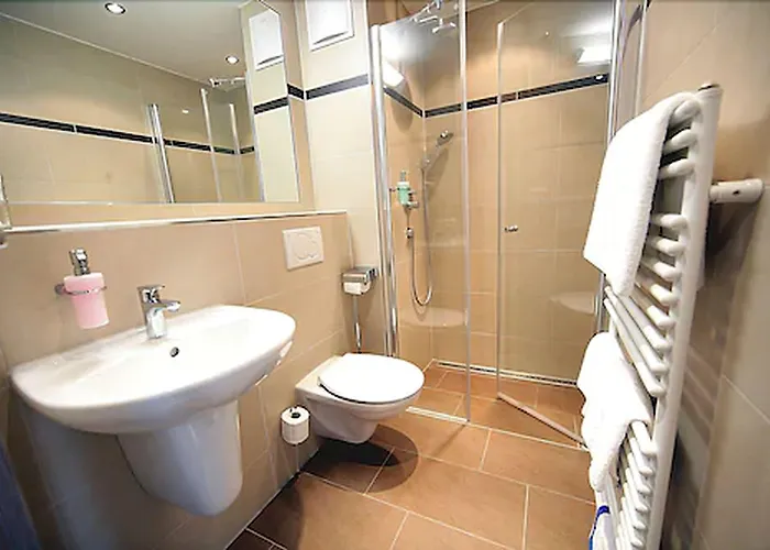 Hotell Restaurant Schwoerer 3*